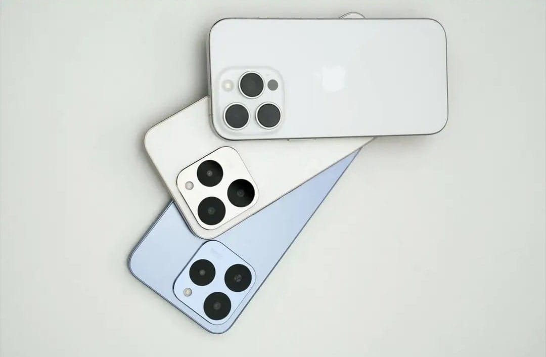 Realme 15T front and back design in Flowing Silver color